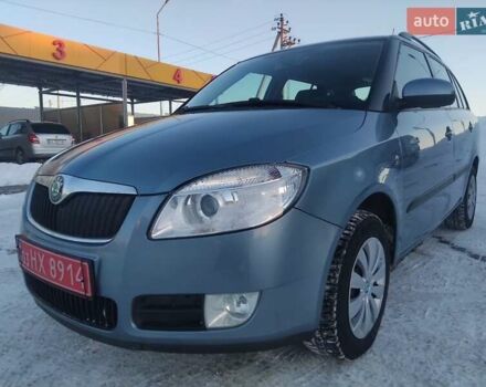 Синий Шкода Фабия, объемом двигателя 1.4 л и пробегом 250 тыс. км за 5350 $, фото 1 на Automoto.ua