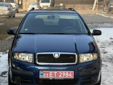 Шкода Фабия 2007 в Луцке на Automoto.ua Синий Шкода Фабия, объемом двигателя 1.4 л и пробегом 235 тыс. км за 4200 $, фото 1 на Automoto.ua
