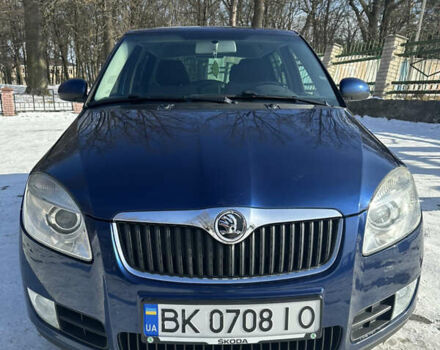 Синий Шкода Фабия, объемом двигателя 1.39 л и пробегом 200 тыс. км за 4500 $, фото 1 на Automoto.ua