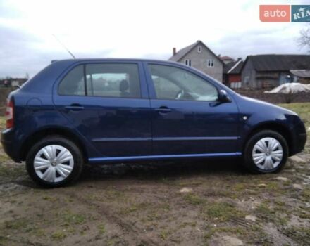 Синий Шкода Фабия, объемом двигателя 1.4 л и пробегом 195 тыс. км за 4750 $, фото 1 на Automoto.ua