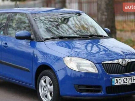 Синий Шкода Фабия, объемом двигателя 1.2 л и пробегом 120 тыс. км за 4600 $, фото 1 на Automoto.ua