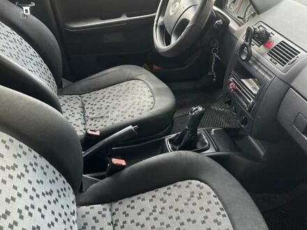 Синий Шкода Фабия, объемом двигателя 1.2 л и пробегом 241 тыс. км за 3400 $, фото 1 на Automoto.ua