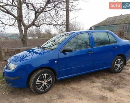 Синий Шкода Фабия, объемом двигателя 1.39 л и пробегом 250 тыс. км за 4300 $, фото 1 на Automoto.ua