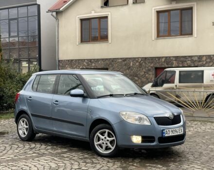 Синий Шкода Фабия, объемом двигателя 1.4 л и пробегом 230 тыс. км за 4400 $, фото 1 на Automoto.ua