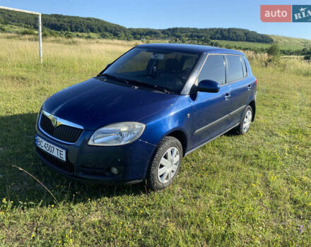 Синій Шкода Фабія, об'ємом двигуна 1.39 л та пробігом 170 тис. км за 5300 $, фото 1 на Automoto.ua