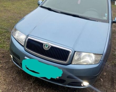 Синий Шкода Фабия, объемом двигателя 1.2 л и пробегом 370 тыс. км за 3450 $, фото 1 на Automoto.ua