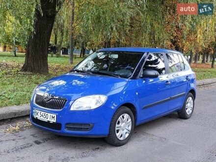 Шкода Фабия 2007 в Ровно на Automoto.ua Синий Шкода Фабия, объемом двигателя 1.4 л и пробегом 254 тыс. км за 4800 $, фото 1 на Automoto.ua