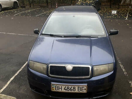 Синий Шкода Фабия, объемом двигателя 1.13 л и пробегом 380 тыс. км за 3500 $, фото 1 на Automoto.ua