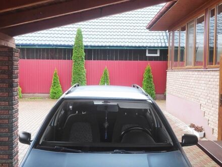 Синий Шкода Фабия, объемом двигателя 1.2 л и пробегом 197 тыс. км за 3801 $, фото 1 на Automoto.ua