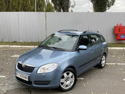 Синий Шкода Фабия, объемом двигателя 1.4 л и пробегом 218 тыс. км за 4999 $, фото 1 на Automoto.ua
