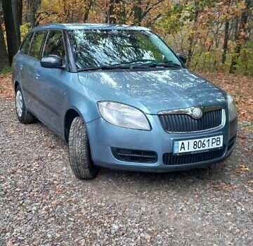 Синий Шкода Фабия, объемом двигателя 1.9 л и пробегом 296 тыс. км за 5900 $, фото 1 на Automoto.ua