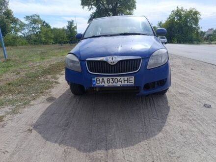 Синий Шкода Фабия, объемом двигателя 1.4 л и пробегом 600 тыс. км за 2500 $, фото 1 на Automoto.ua