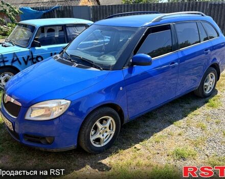 Синий Шкода Фабия, объемом двигателя 1.4 л и пробегом 150 тыс. км за 3550 $, фото 1 на Automoto.ua