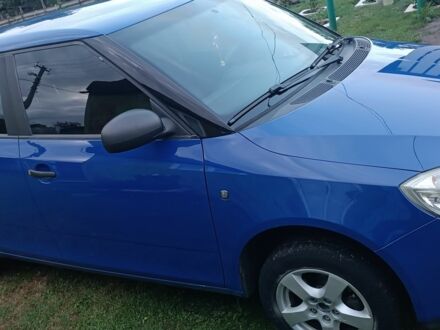 Синий Шкода Фабия, объемом двигателя 0 л и пробегом 240 тыс. км за 4199 $, фото 1 на Automoto.ua