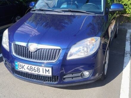 Шкода Фабия 2008 в Ровно на Automoto.ua Синий Шкода Фабия, объемом двигателя 1.6 л и пробегом 270 тыс. км за 4999 $, фото 1 на Automoto.ua