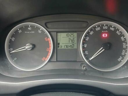 Синий Шкода Фабия, объемом двигателя 1.39 л и пробегом 176 тыс. км за 4200 $, фото 1 на Automoto.ua