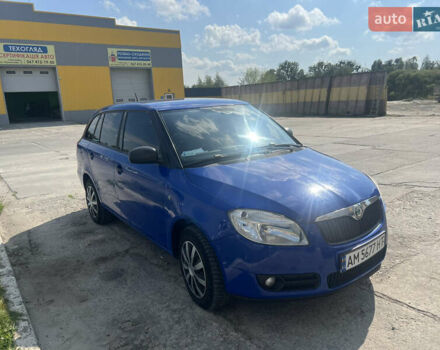Синий Шкода Фабия, объемом двигателя 1.42 л и пробегом 270 тыс. км за 3300 $, фото 1 на Automoto.ua