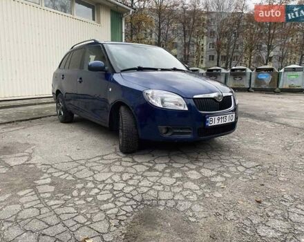 Синий Шкода Фабия, объемом двигателя 1.4 л и пробегом 247 тыс. км за 4200 $, фото 1 на Automoto.ua