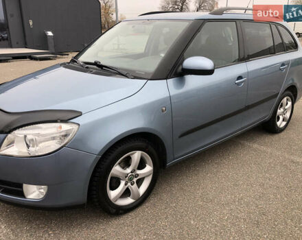 Синий Шкода Фабия, объемом двигателя 1.4 л и пробегом 200 тыс. км за 5500 $, фото 1 на Automoto.ua