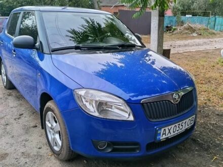 Синий Шкода Фабия, объемом двигателя 1.4 л и пробегом 220 тыс. км за 4900 $, фото 1 на Automoto.ua