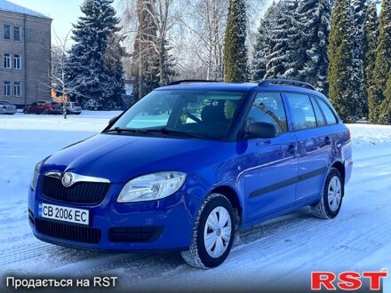 Синий Шкода Фабия, объемом двигателя 1.2 л и пробегом 249 тыс. км за 4500 $, фото 1 на Automoto.ua