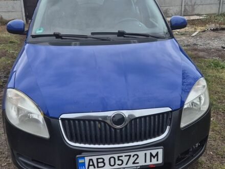 Синий Шкода Фабия, объемом двигателя 1.2 л и пробегом 225 тыс. км за 2600 $, фото 1 на Automoto.ua