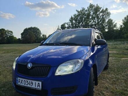 Шкода Фабия 2009 в Харькове на Automoto.ua Синий Шкода Фабия, объемом двигателя 1.2 л и пробегом 172 тыс. км за 3700 $, фото 1 на Automoto.ua