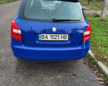 Синий Шкода Фабия, объемом двигателя 1.2 л и пробегом 157 тыс. км за 5000 $, фото 1 на Automoto.ua