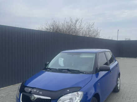 Синий Шкода Фабия, объемом двигателя 1.2 л и пробегом 170 тыс. км за 3000 $, фото 1 на Automoto.ua