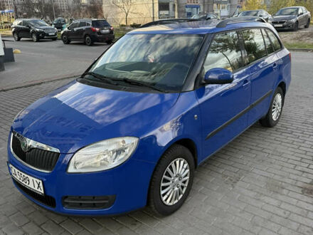 Синий Шкода Фабия, объемом двигателя 1.2 л и пробегом 149 тыс. км за 4500 $, фото 1 на Automoto.ua
