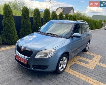 Синий Шкода Фабия, объемом двигателя 1.6 л и пробегом 214 тыс. км за 5400 $, фото 1 на Automoto.ua