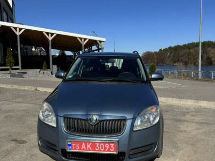 Шкода Фабия 2009 в Чернигове на Automoto.ua Синий Шкода Фабия, объемом двигателя 1.39 л и пробегом 190 тыс. км за 5000 $, фото 1 на Automoto.ua