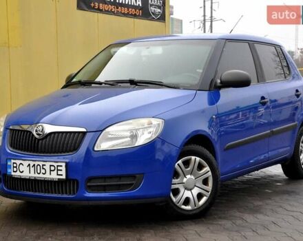 Синий Шкода Фабия, объемом двигателя 1.2 л и пробегом 206 тыс. км за 3999 $, фото 1 на Automoto.ua