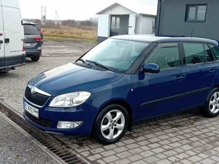 Синий Шкода Фабия, объемом двигателя 1.2 л и пробегом 222 тыс. км за 4500 $, фото 1 на Automoto.ua
