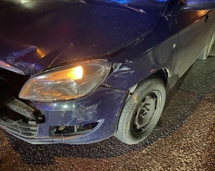 Синій Шкода Фабія, об'ємом двигуна 1.4 л та пробігом 250 тис. км за 2500 $, фото 1 на Automoto.ua