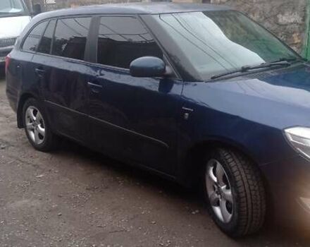 Синий Шкода Фабия, объемом двигателя 1.2 л и пробегом 250 тыс. км за 3400 $, фото 1 на Automoto.ua