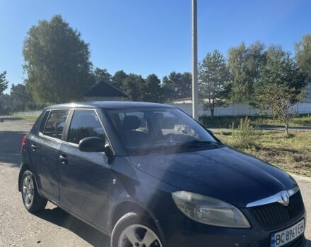 Синий Шкода Фабия, объемом двигателя 1.2 л и пробегом 270 тыс. км за 3200 $, фото 1 на Automoto.ua