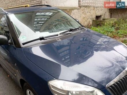 Синий Шкода Фабия, объемом двигателя 1.4 л и пробегом 204 тыс. км за 4900 $, фото 1 на Automoto.ua