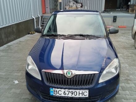 Синий Шкода Фабия, объемом двигателя 1.6 л и пробегом 208 тыс. км за 5400 $, фото 1 на Automoto.ua