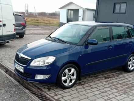 Синий Шкода Фабия, объемом двигателя 1.2 л и пробегом 222 тыс. км за 4500 $, фото 1 на Automoto.ua