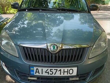 Шкода Фабия 2011 в Вышгороде на Automoto.ua Синий Шкода Фабия, объемом двигателя 1.2 л и пробегом 237 тыс. км за 5200 $, фото 1 на Automoto.ua