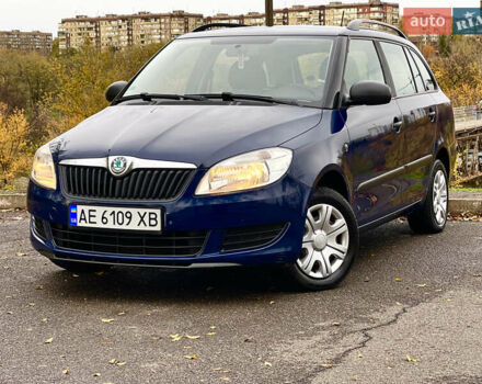 Шкода Фабия 2011 в Кривом Роге на Automoto.ua Синий Шкода Фабия, объемом двигателя 1.6 л и пробегом 216 тыс. км за 5999 $, фото 1 на Automoto.ua