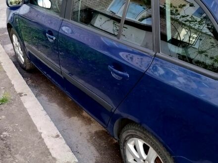 Шкода Фабія 2011 у Броварах на Automoto.ua Синій Шкода Фабія, об'ємом двигуна 1.4 л та пробігом 244 тис. км за 5600 $, фото 1 на Automoto.ua