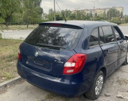 Синий Шкода Фабия, объемом двигателя 1.6 л и пробегом 250 тыс. км за 901 $, фото 1 на Automoto.ua