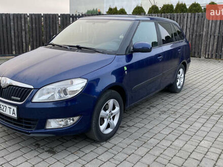 Синий Шкода Фабия, объемом двигателя 1.2 л и пробегом 212 тыс. км за 5200 $, фото 1 на Automoto.ua
