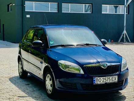 Синий Шкода Фабия, объемом двигателя 1.2 л и пробегом 190 тыс. км за 6100 $, фото 1 на Automoto.ua