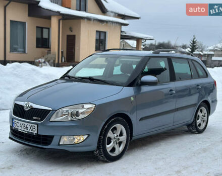 Синий Шкода Фабия, объемом двигателя 1.2 л и пробегом 244 тыс. км за 5950 $, фото 1 на Automoto.ua