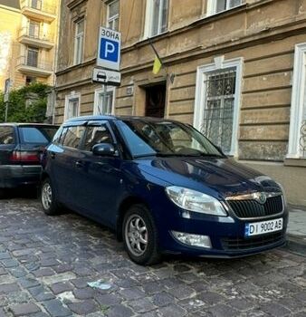 Синій Шкода Фабія, об'ємом двигуна 1.39 л та пробігом 196 тис. км за 6000 $, фото 1 на Automoto.ua