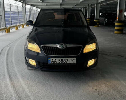 Синій Шкода Фабія, об'ємом двигуна 1.4 л та пробігом 271 тис. км за 5000 $, фото 1 на Automoto.ua