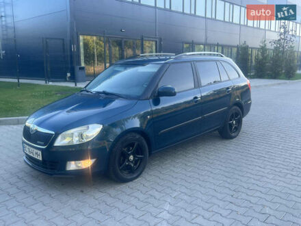 Синий Шкода Фабия, объемом двигателя 1.2 л и пробегом 255 тыс. км за 5200 $, фото 1 на Automoto.ua